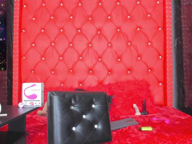 Live sex webcam photo for leigh-angels #290879358