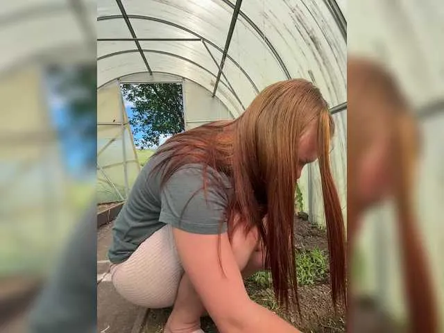 Live sex webcam photo for leila17 #291152971