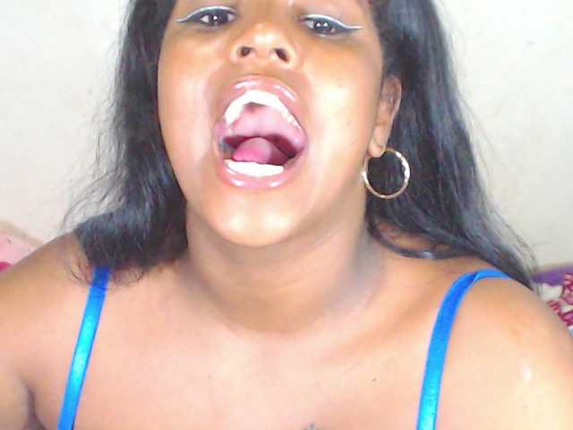 Live sex webcam photo for Leilaboobs #273087934