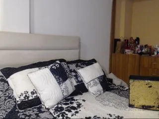 Live sex webcam photo for leilamendez #145943722