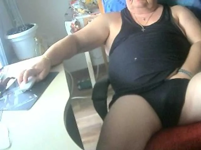 Live sex webcam photo for leo2008842 #290299314