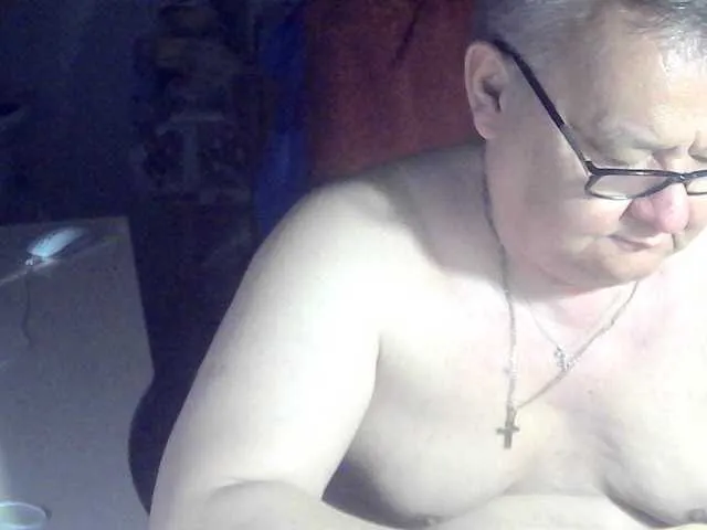 Live sex webcam photo for leo2008842 #291193734
