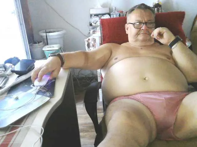 Live sex webcam photo for leo2008842 #294016334