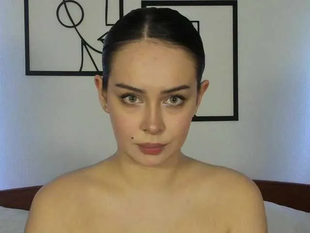 Live sex webcam photo for leona-star #277714593