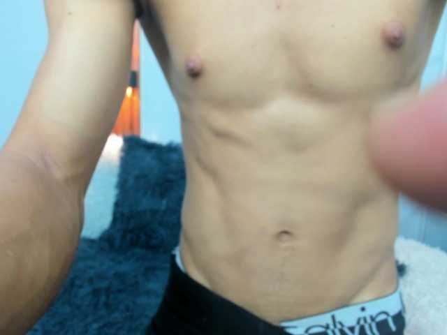 Live sex webcam photo for leslieanddrako #290810550