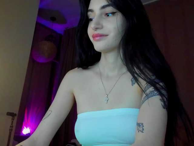 Live sex webcam photo for lesyalis #294270747