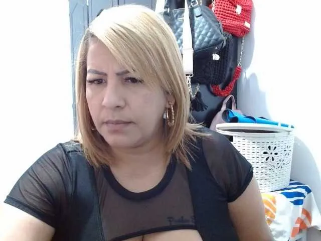 Live sex webcam photo for letiverydirty #275524130