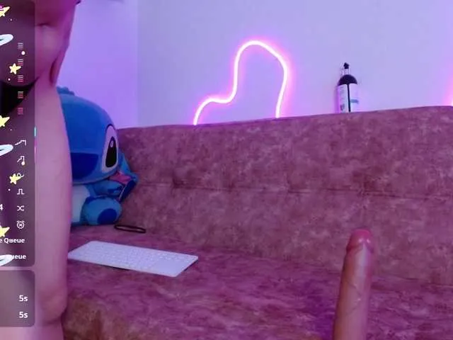 Live sex webcam photo for levi-cloud #291001289