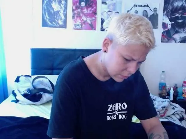 Live sex webcam photo for levicash #276285897