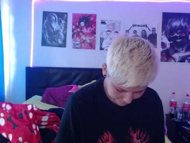 Live sex webcam photo for levicash #276342720