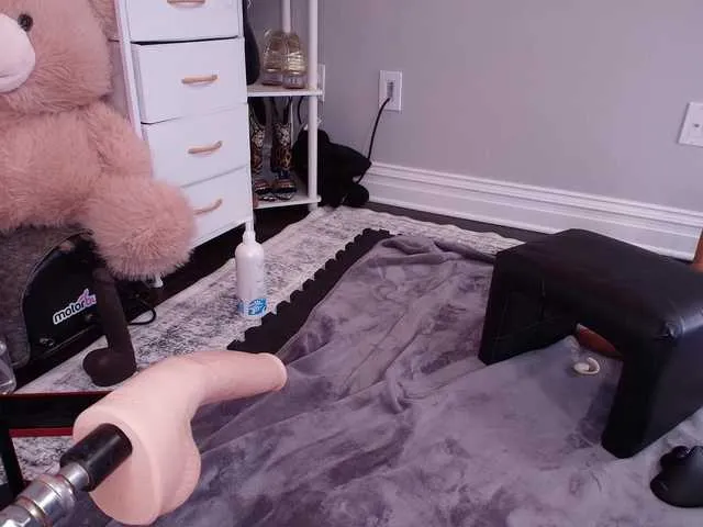 Live sex webcam photo for lexibby69 #294069692