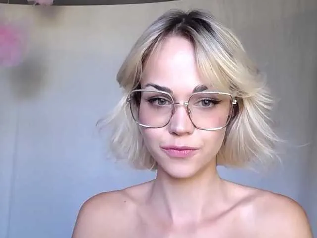 Live sex webcam photo for lexieSpicy #276218427