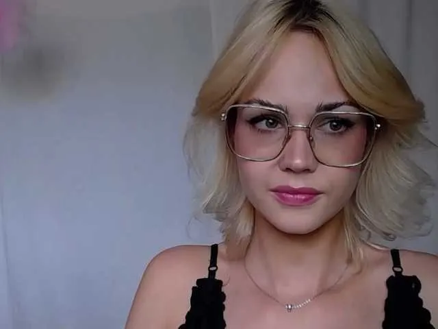 Live sex webcam photo for lexieSpicy #277548104