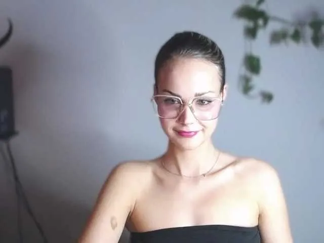 Live sex webcam photo for lexieSpicy #290855414