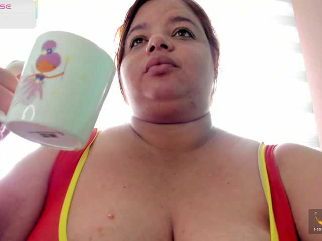 Live sex webcam photo for lexxy-bbw #292184795