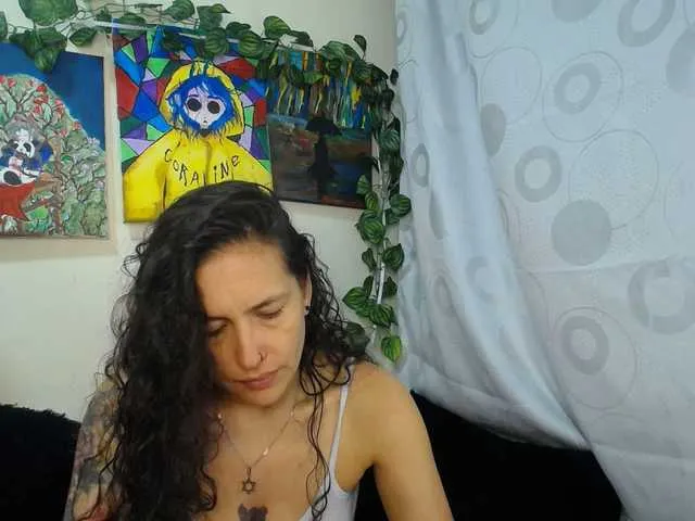 Live sex webcam photo for leyla-hot #293459496