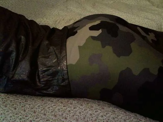 Live sex webcam photo for liZAAAZ #292187982