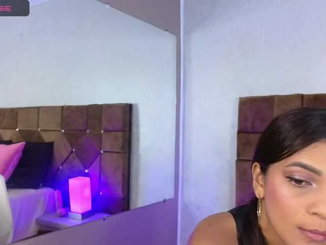 Live sex webcam photo for lia-evannss #276211586