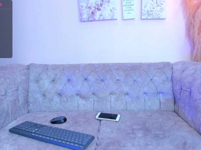 Live sex webcam photo for lia-laurent #276470510