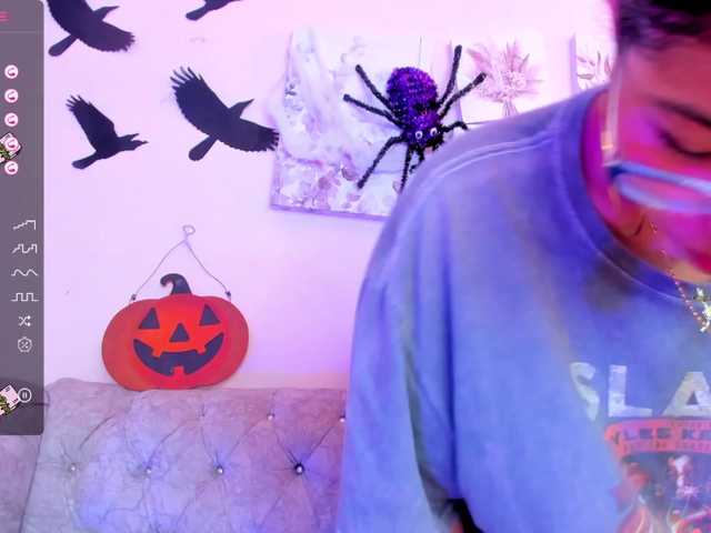 Live sex webcam photo for lia-laurent #276540622