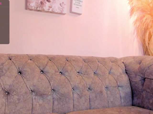 Live sex webcam photo for lia-laurent #276698919