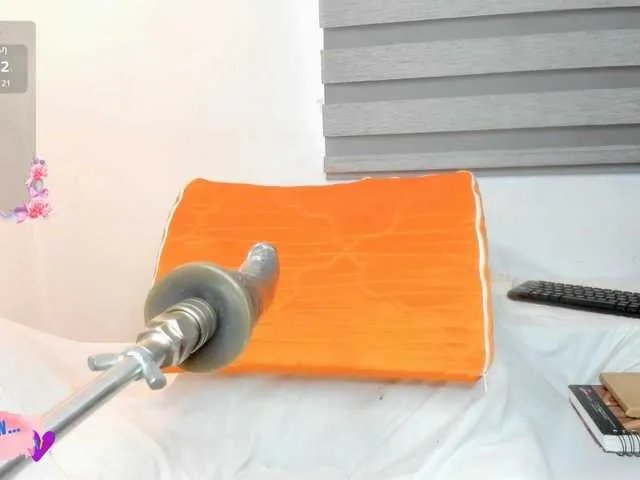 Live sex webcam photo for lian- #291541937