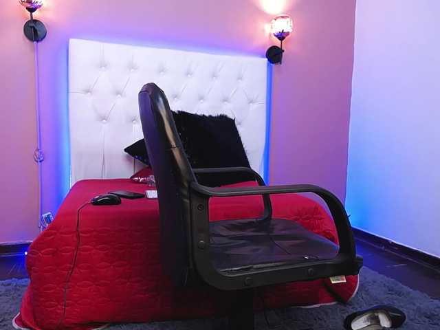 Live sex webcam photo for liarosexx #272792528