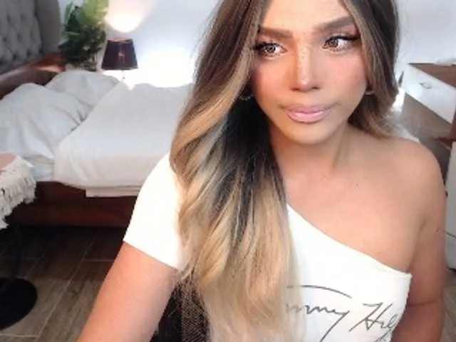 Live sex webcam photo for liashixxx #290711029