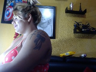 Live sex webcam photo for liasquirtwild #213648429