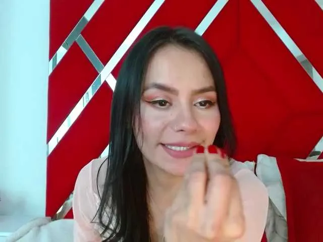 Live sex webcam photo for liataylor #275488530