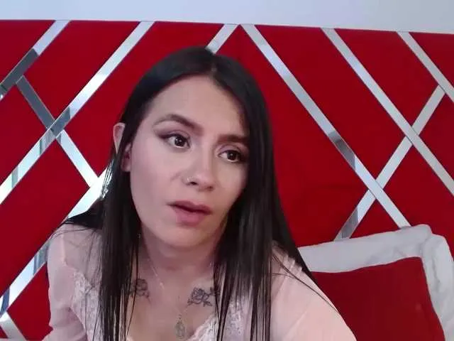 Live sex webcam photo for liataylor #275529254