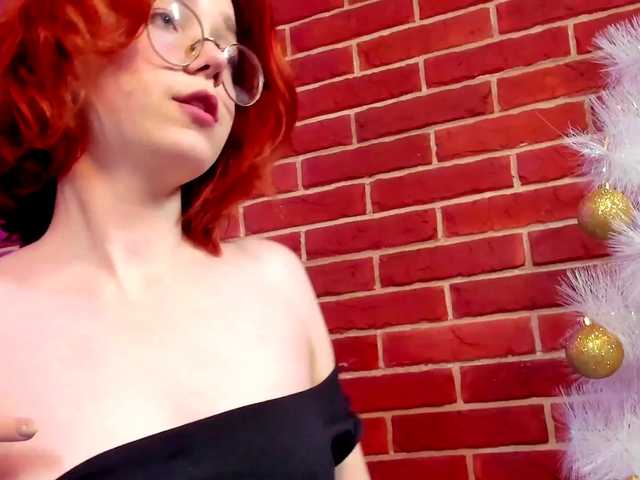 Live sex webcam photo for lickable-caro #271804710