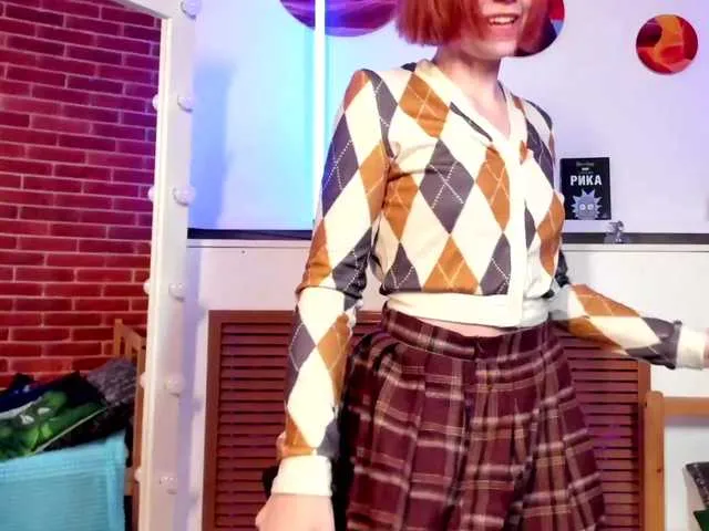 Live sex webcam photo for lickable-caro #272277558