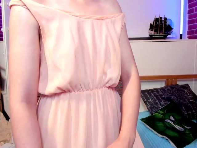 Live sex webcam photo for lickable-caro #272368689