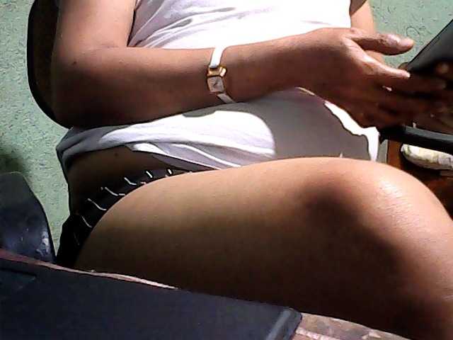 Live sex webcam photo for lickmae #290161760