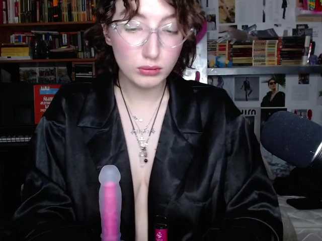 Live sex webcam photo for lidiacatears #273383628