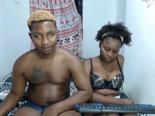 Live sex webcam photo for liiklagata33 #274048968
