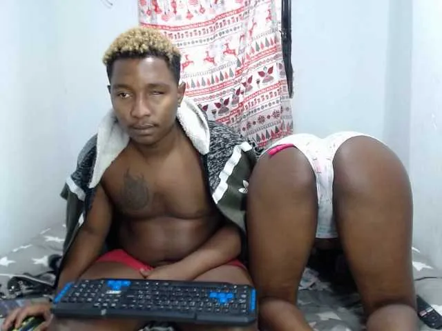 Live sex webcam photo for liiklagata33 #274492950