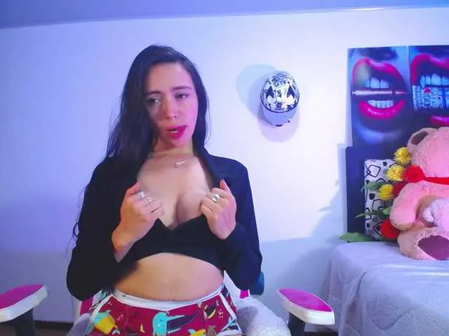 Live sex webcam photo for likaalittle #293656847