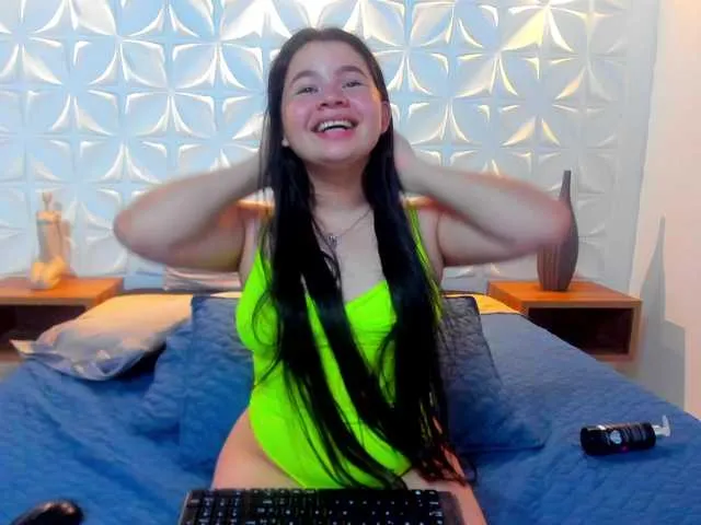 Live sex webcam photo for lili-mmk #276413572