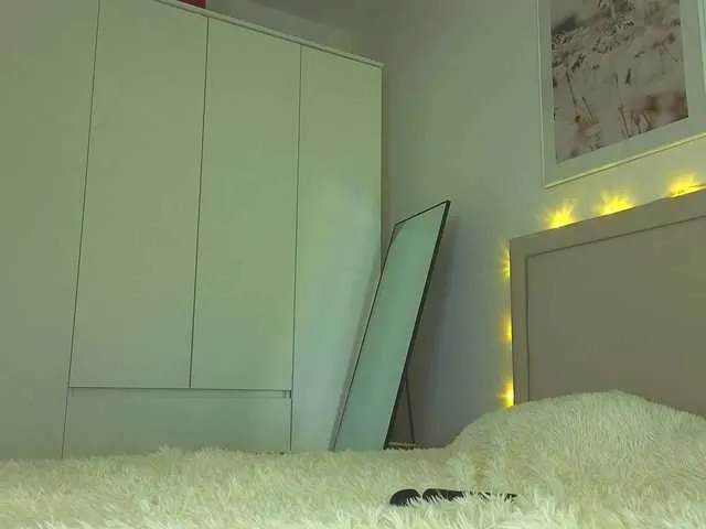 Live sex webcam photo for lili-roze #292267505