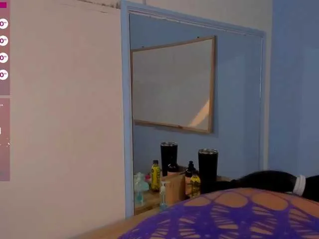 Live sex webcam photo for lili-swam #291346038