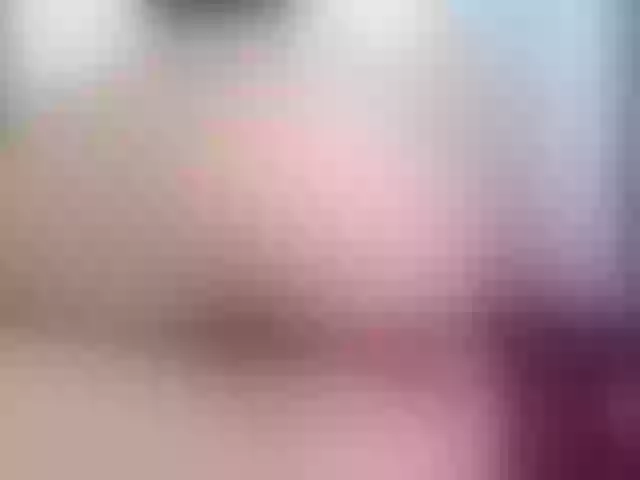 Live sex webcam photo for liliann23 #276614424