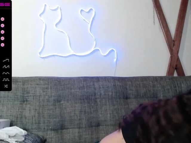 Live sex webcam photo for lilianparker #272089367