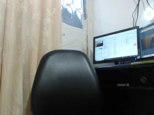 Live sex webcam photo for lilinasty #276176963