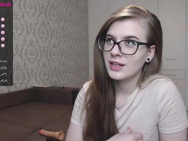 Live sex webcam photo for lilitgame #272878158