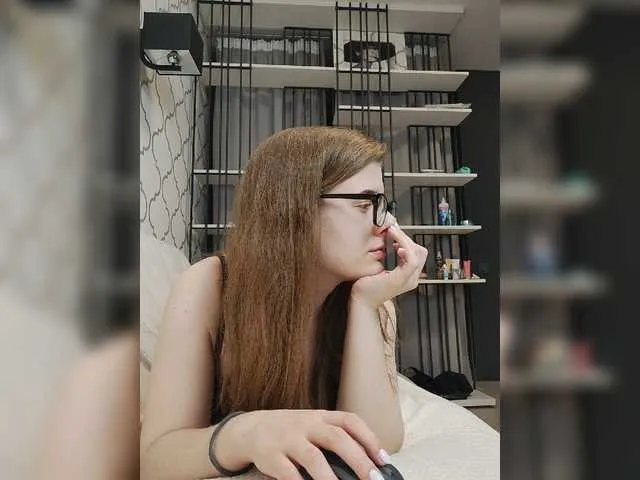 Live sex webcam photo for lilitgame #273298144