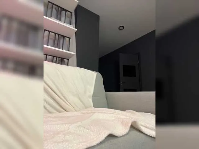 Live sex webcam photo for lilitgame #275304918