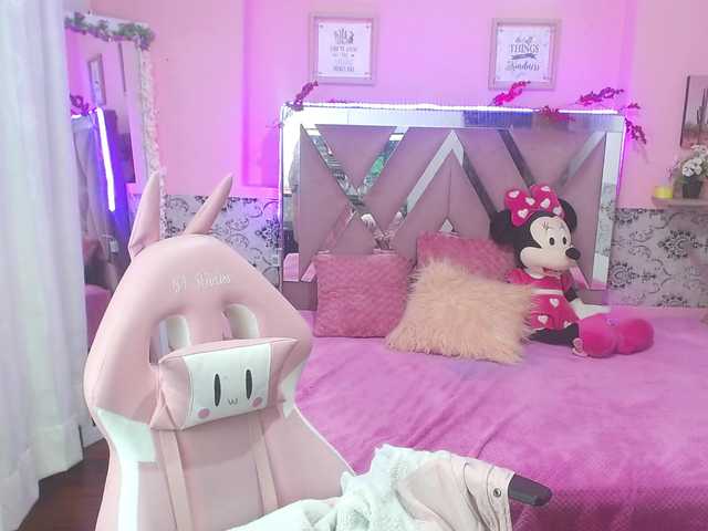 Live sex webcam photo for lilith-tay #275635353