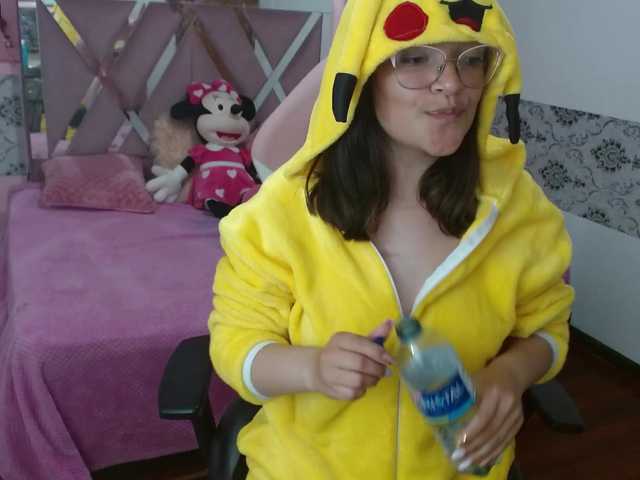 Live sex webcam photo for lilith-tay #275730024